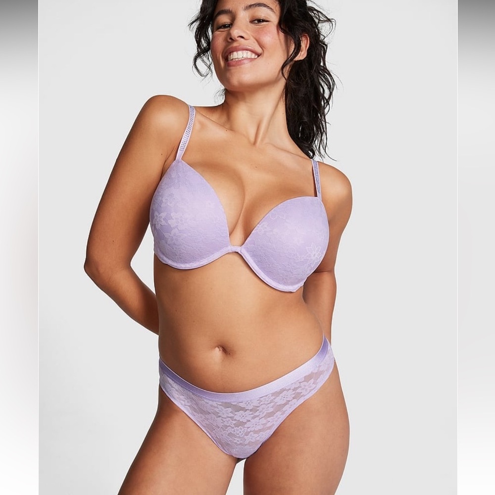 NWT Wear Everywhere Lilac Lace Thong Panty Size Medium PINK Victoria’s Secret 💋